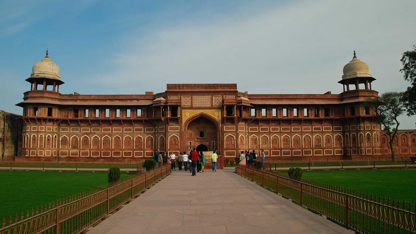 Magnificent Tour of Incredible India